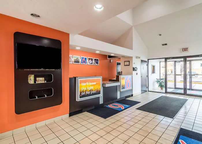 Hotel 6-harvey, Il 4*
