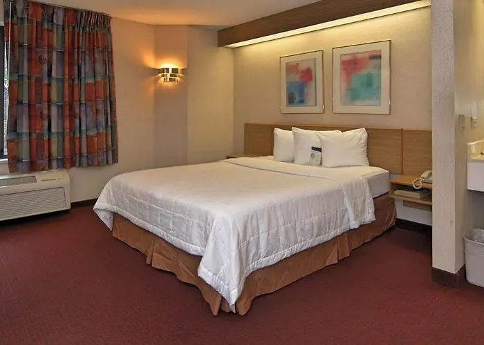 Hotel 6-harvey, Il 4*